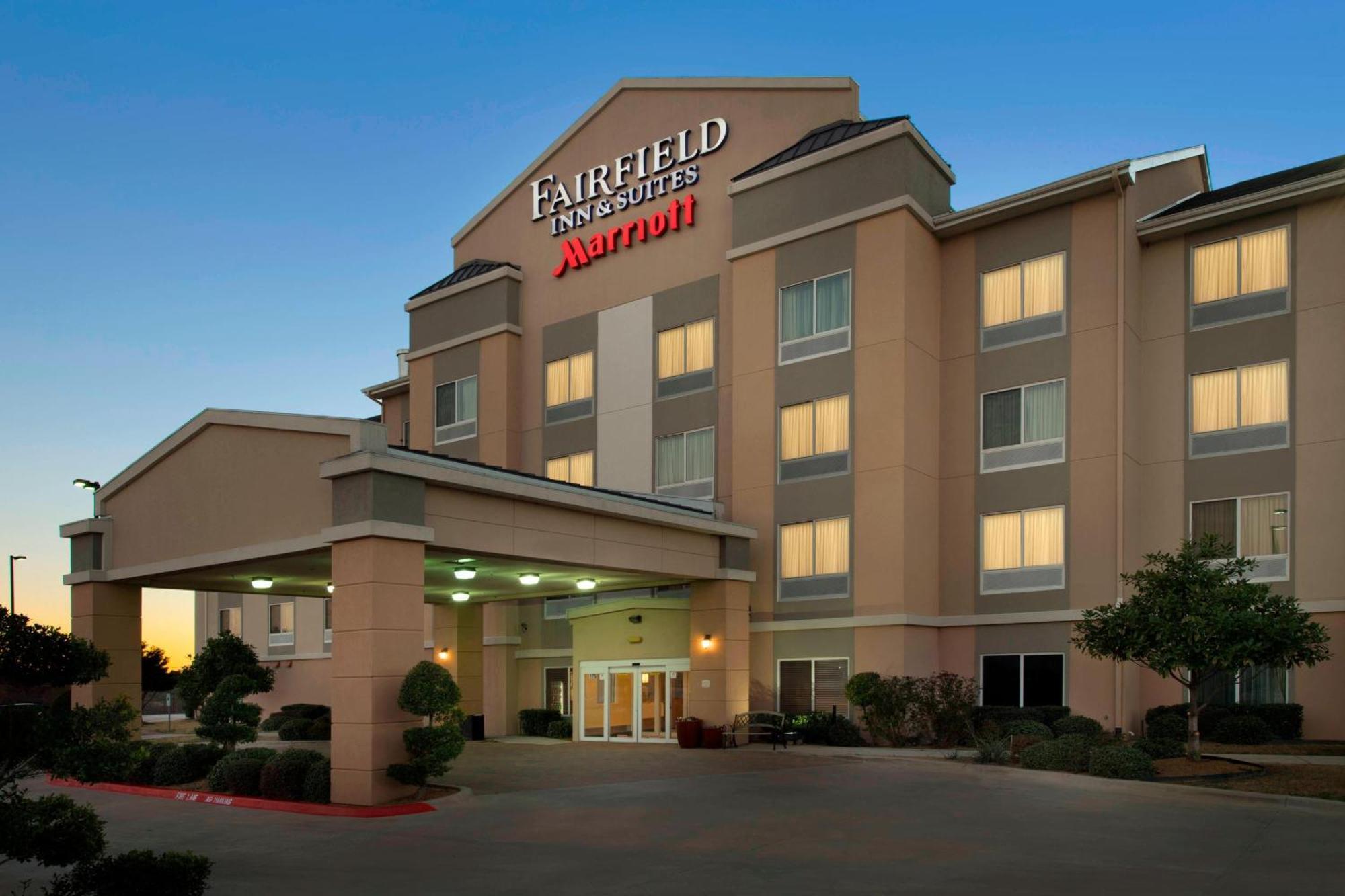 Fairfield Inn & Suites Уэтерфорд Экстерьер фото