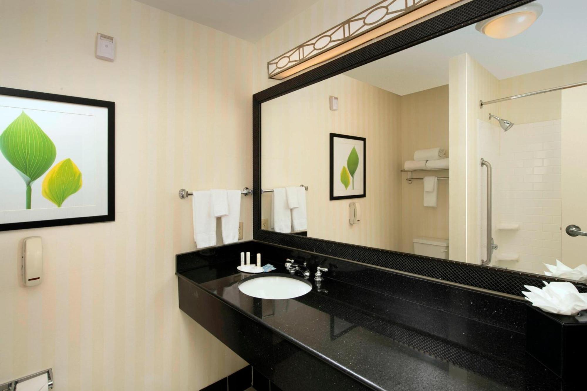 Fairfield Inn & Suites Уэтерфорд Экстерьер фото